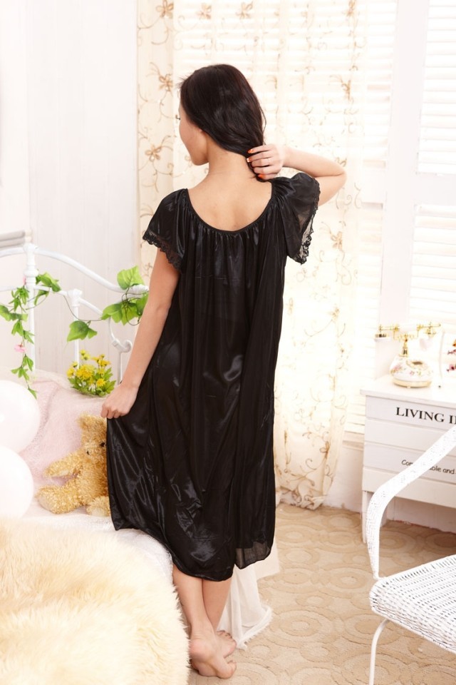 Women's Round Collar Silk Nightgown