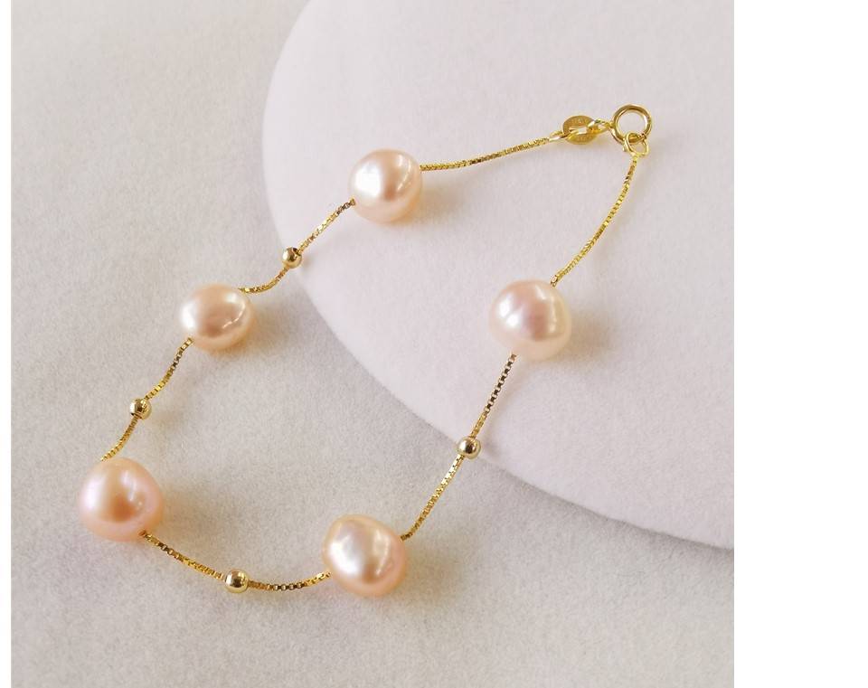 Women's Baroque Pearl Bracelet