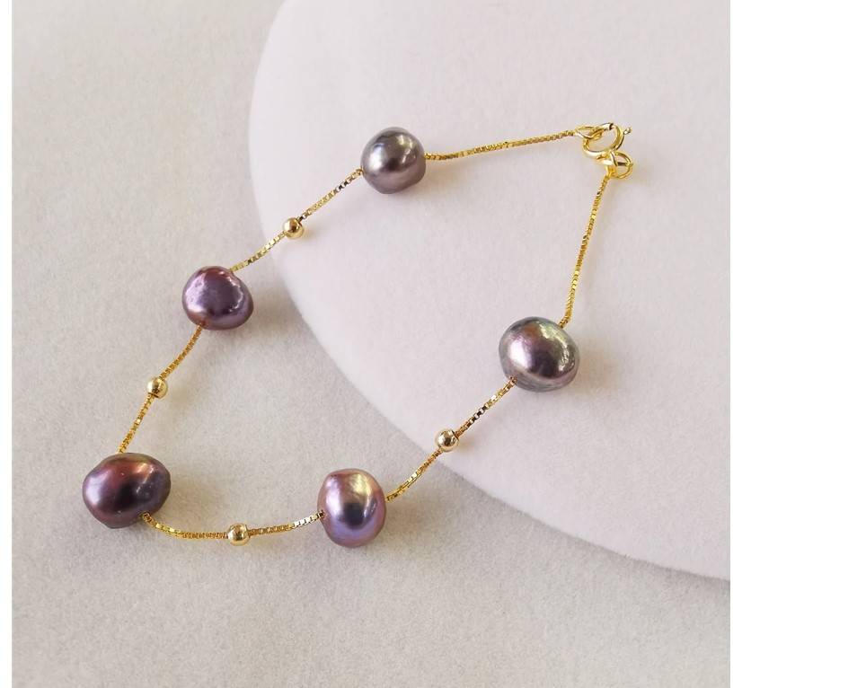 Women's Baroque Pearl Bracelet